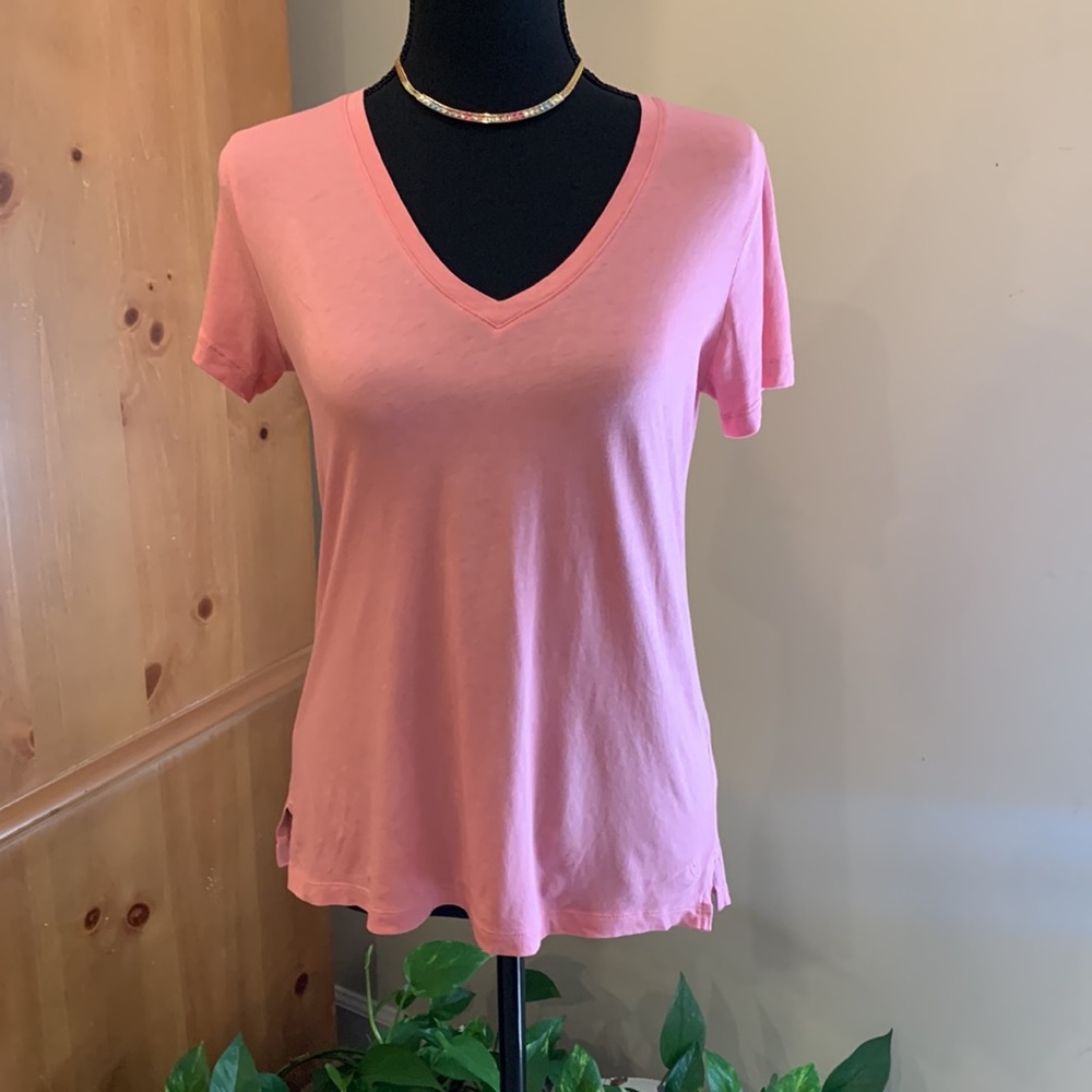 🌹VINTAGE Victoria's Secret • Pink V-Neck Short Sleeve Tee Shirt